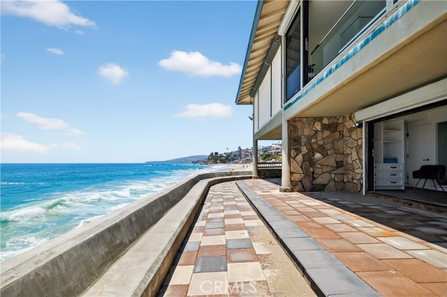 Detail Gallery Image 25 of 39 For 102 Blue Lagoon, Laguna Beach,  CA 92651 - 3 Beds | 3 Baths