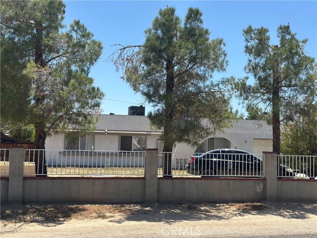 14199 Havasu Road, Apple Valley CA: https://media.crmls.org/medias/cba8b473-317a-4030-b8e6-9f44c75ce36d.jpg