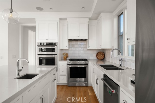 Detail Gallery Image 40 of 65 For 400 40th Street, Newport Beach,  CA 92663 - 7 Beds | 6/2 Baths