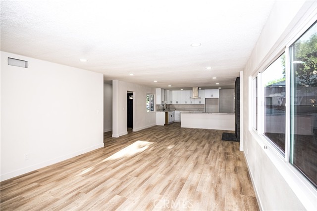2983 N Alameda Avenue, San Bernardino CA: https://media.crmls.org/medias/cba97e5c-3070-44a2-b75f-32b568fa3d4d.jpg