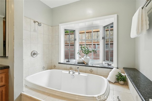 535 Panama Avenue, Long Beach CA: https://media.crmls.org/medias/cba9ba2d-15d0-4fee-875b-585e393d9db8.jpg
