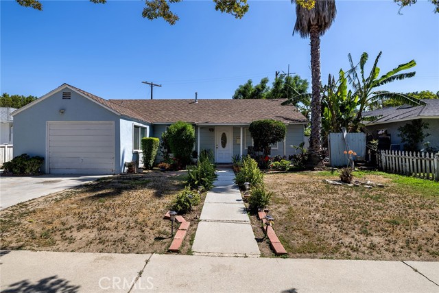 17600 Runnymede Street, Lake Balboa CA: https://media.crmls.org/medias/cba9fb7f-12a9-4eb9-8403-02e6914b16f3.jpg