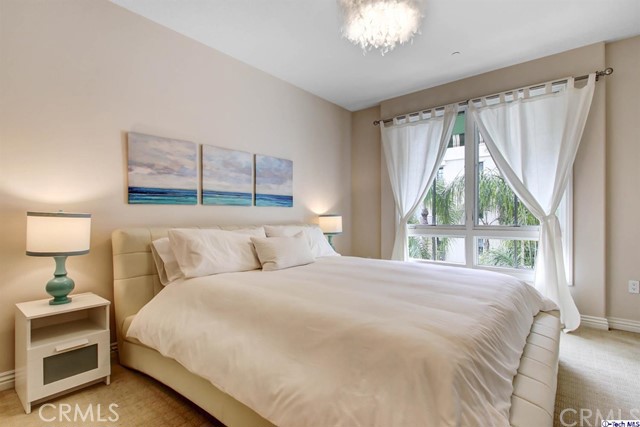Detail Gallery Image 7 of 15 For 423 Caruso Ave, Glendale,  CA 91210 - 2 Beds | 2/1 Baths