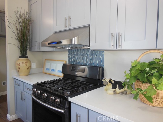 4956 Revlon Drive, La Canada Flintridge CA: https://media.crmls.org/medias/cbaa09b0-f721-4993-8331-f4d20cf6a863.jpg