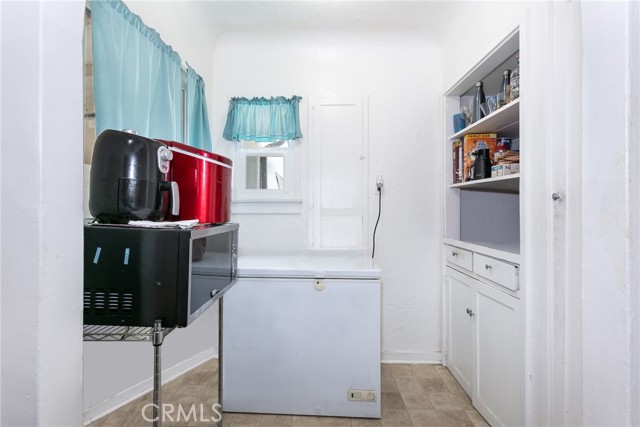 1062 Worcester Avenue, Pasadena CA: https://media.crmls.org/medias/cbaa5b0b-8694-41dc-8b98-cece050ccf70.jpg