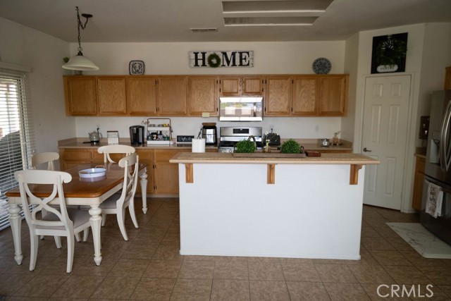 Detail Gallery Image 16 of 31 For 13018 Camden, Victorville,  CA 92392 - 3 Beds | 2/1 Baths