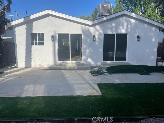 Detail Gallery Image 17 of 17 For 7051 Garden Grove, Reseda,  CA 91335 - 3 Beds | 2 Baths