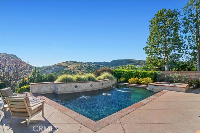 Detail Gallery Image 2 of 44 For 7343 Rutherford Hill, West Hills,  CA 91307 - 5 Beds | 5 Baths