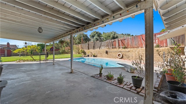 Image 24 of 41 For 7171 Font Avenue