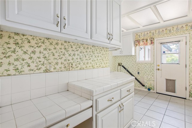 6966 Ranch View Road, Riverside CA: https://media.crmls.org/medias/cbad0348-75fe-4e67-9b89-13affcbd505f.jpg