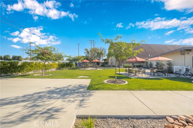 1540 Northwood Road, Seal Beach CA: https://media.crmls.org/medias/cbad07cd-49f5-47fb-ba72-0694c130b6e5.jpg