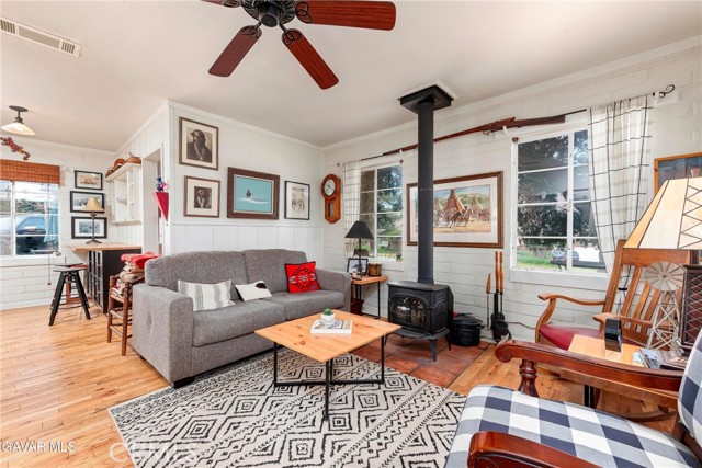 Detail Gallery Image 12 of 47 For 40115 87th, Leona Valley,  CA 93551 - 2 Beds | 1 Baths