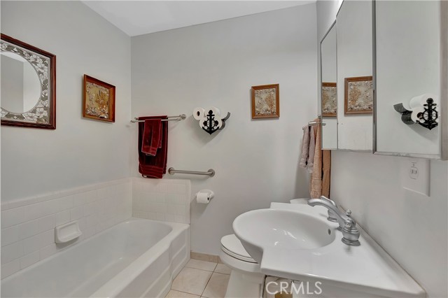 3850 Senasac Avenue, Long Beach CA: https://media.crmls.org/medias/cbadbc42-d2ab-4dfa-a5c3-f3fe82c977ee.jpg