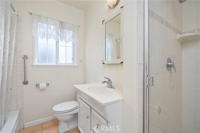 Detail Gallery Image 16 of 26 For 3048 Knoxville Ave, Long Beach,  CA 90808 - 3 Beds | 1/1 Baths