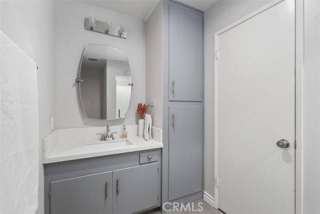 1921 Sherry Lane, Santa Ana CA: https://media.crmls.org/medias/cbade828-573a-490d-8914-ffcd344e5951.jpg