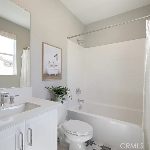 https://media.crmls.org/medias/cbae47ca-a1d5-4334-9384-ff5136e304af.jpg?preset=X-Large