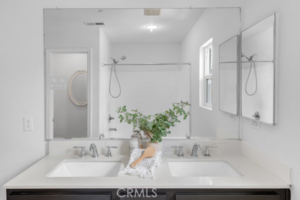 https://media.crmls.org/medias/cbae5064-8334-44a1-90d5-03cf45a55253.jpg?preset=X-Large