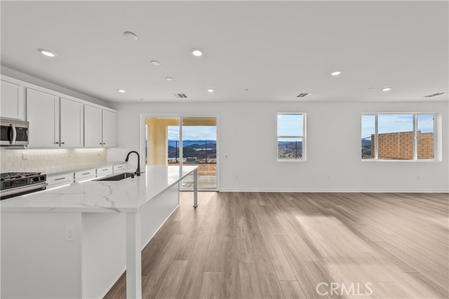 Detail Gallery Image 19 of 59 For 28908 Saddle Cir, Castaic,  CA 91384 - 4 Beds | 3 Baths