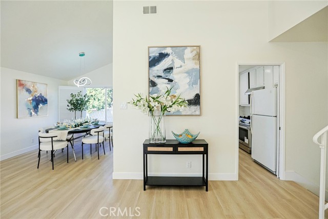 Detail Gallery Image 14 of 68 For 2301 W Manly, Santa Ana,  CA 92704 - 4 Beds | 2/1 Baths