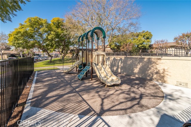 Detail Gallery Image 45 of 47 For 18230 Olympic Ct, Fountain Valley,  CA 92708 - 3 Beds | 2 Baths