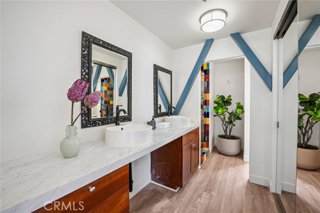 686 Diamond Street, Laguna Beach CA: https://media.crmls.org/medias/cbae9357-de7e-4e56-bcac-7303c0d90172.jpg