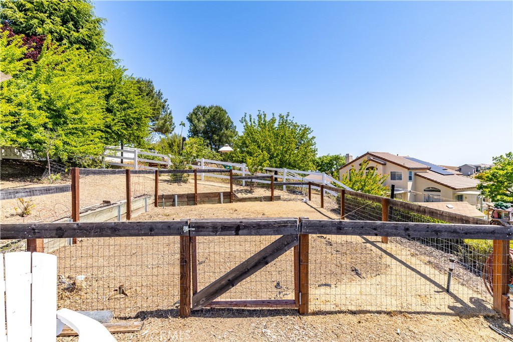 1307 Crown Way