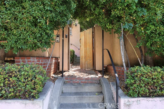 Detail Gallery Image 24 of 25 For 3302 Griffith Park Bld, Los Feliz,  CA 90027 - 4 Beds | 4 Baths