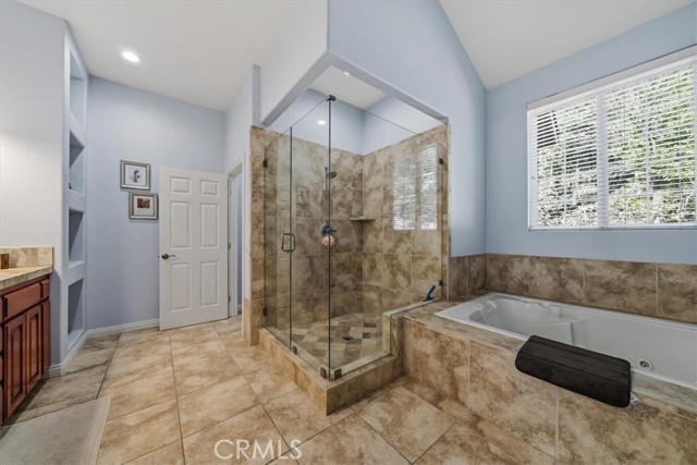 Detail Gallery Image 25 of 44 For 27312 Little Bear, Lake Arrowhead,  CA 92317 - 4 Beds | 4/1 Baths