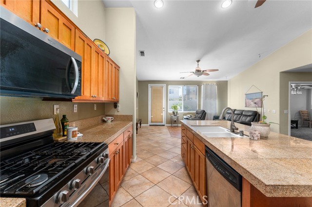 1447 White Cloud Lane, Beaumont CA: https://media.crmls.org/medias/cbafe9be-10ef-4779-aafb-a943d92a1796.jpg