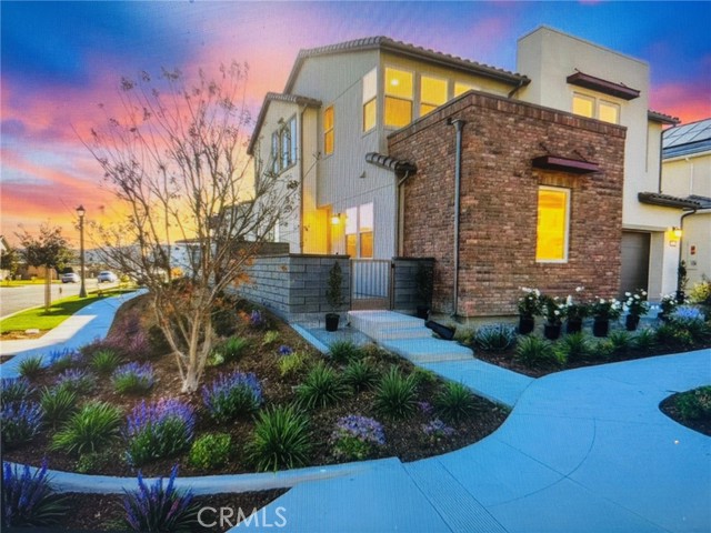 Front Image Thumbnail for CROC25276369