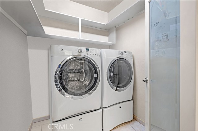 Spacious laundry room