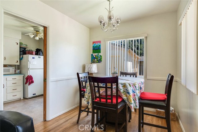 28 N Michigan Street, Redlands CA: https://media.crmls.org/medias/cbb0e5e0-82cf-4b5f-8e86-dd22325c87b5.jpg