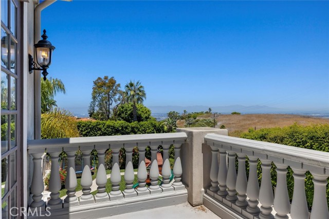 924 Via Mirada, Palos Verdes Estates CA: https://media.crmls.org/medias/cbb144ff-6b6c-46c3-8bc3-43f3ece67bd3.jpg