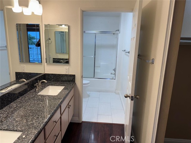13054 Sycamore Village Dr., Norwalk CA: https://media.crmls.org/medias/cbb183e5-305d-414d-a460-81be08d917b2.jpg