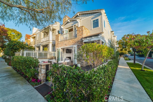 Detail Gallery Image 2 of 38 For 700 Acacia Ave a,  Corona Del Mar,  CA 92625 - 3 Beds | 3/1 Baths