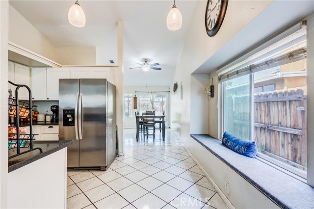 Detail Gallery Image 9 of 31 For 108 Oaktree Dr, Perris,  CA 92571 - 2 Beds | 2 Baths