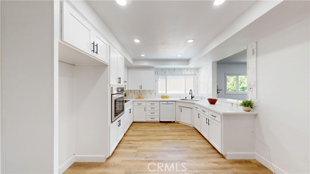 1354 Shadow Lane, Fullerton CA: https://media.crmls.org/medias/cbb275a1-d5cf-4484-bf58-fcb2314302c8.jpg