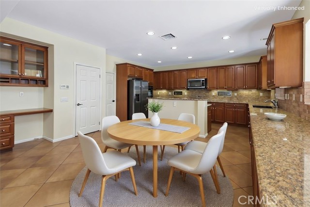 25198 Forest Street, Corona CA: https://media.crmls.org/medias/cbb29280-8421-456a-ac4f-88cf91cb1a1e.jpg