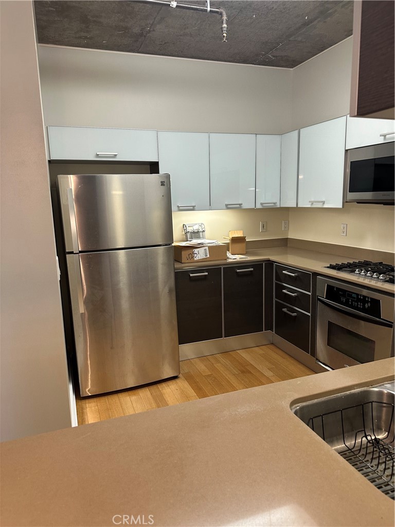 645 W 9th Street #428