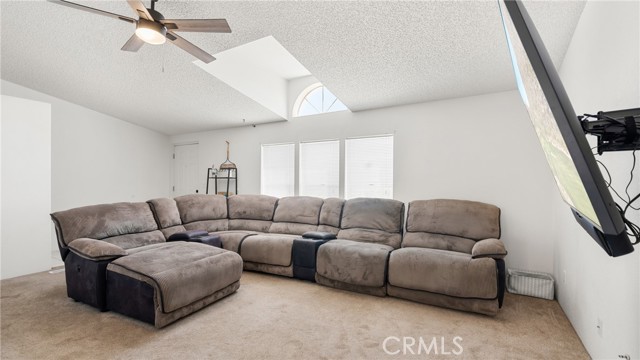 34860 De Los Court, Wildomar CA: https://media.crmls.org/medias/cbb361d7-81f3-4d0e-9f8a-df0b4070b44c.jpg