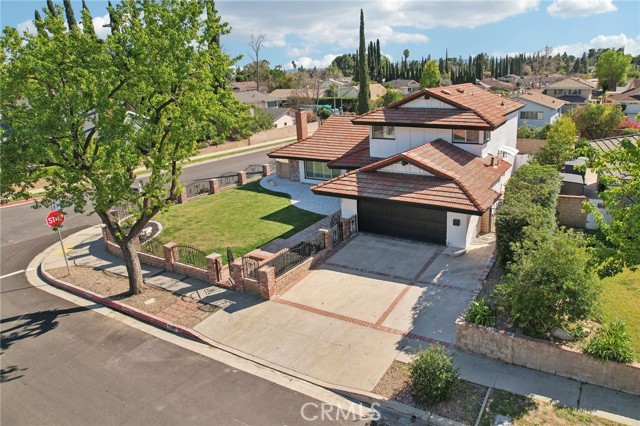 19040 Celtic Street, Porter Ranch CA: https://media.crmls.org/medias/cbb3c713-ae3d-4a4b-8f4d-942f2198241e.jpg