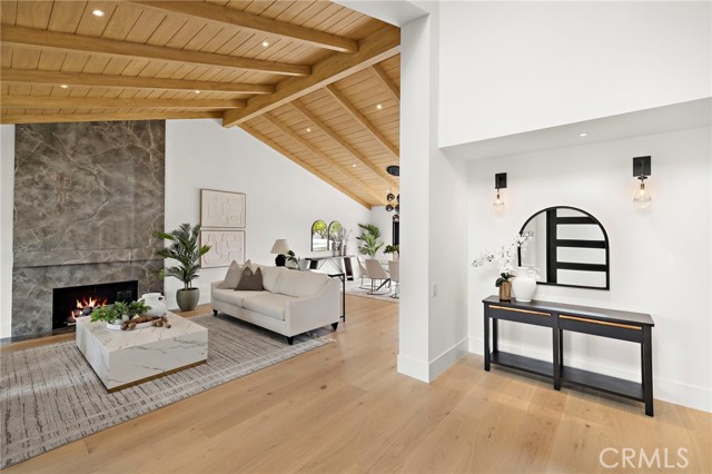 Detail Gallery Image 8 of 44 For 6 Monterey Cir, Corona Del Mar,  CA 92625 - 6 Beds | 4 Baths