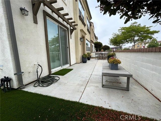 Detail Gallery Image 3 of 27 For 4131 S Cardinale Privado #2,  Ontario,  CA 91762 - 3 Beds | 2/1 Baths