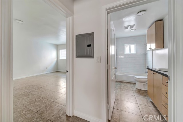 Detail Gallery Image 22 of 22 For 6735 Elmer #9,  North Hollywood,  CA 91606 - 1 Beds | 1 Baths