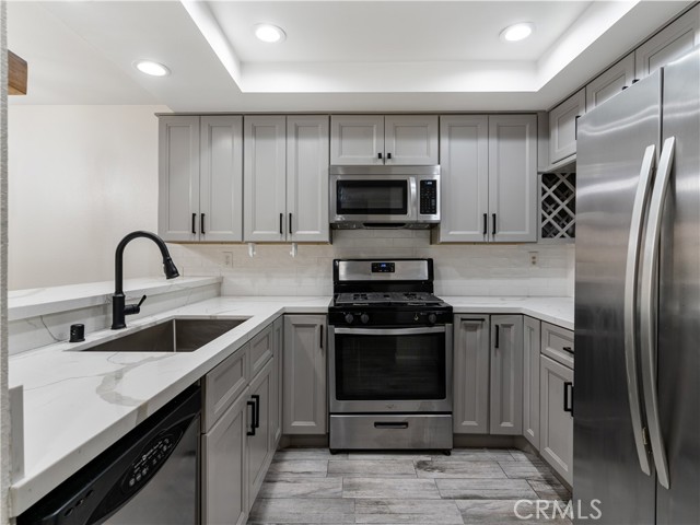 Detail Gallery Image 8 of 13 For 550 Orange Ave #144,  Long Beach,  CA 90802 - 2 Beds | 2 Baths
