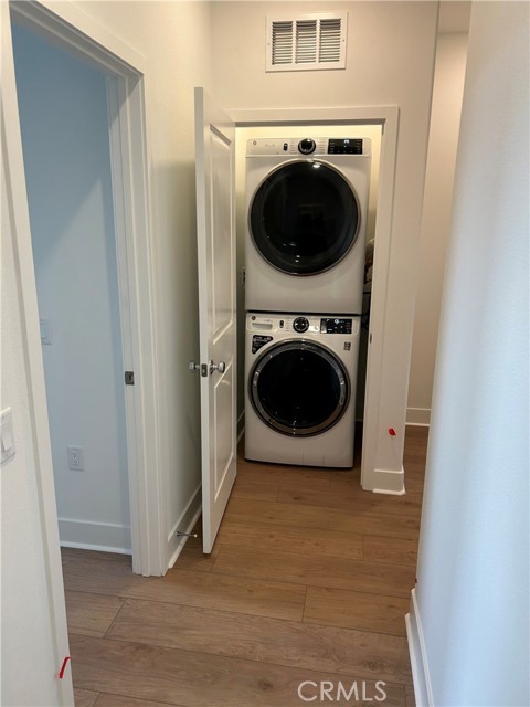 Detail Gallery Image 16 of 24 For 1700 E Park #8, Anaheim,  CA 92805 - 3 Beds | 2/1 Baths