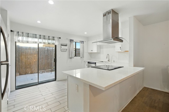 14937 Sherman Way, Van Nuys CA: https://media.crmls.org/medias/cbb684f3-bef0-42bc-bf52-a4d42fe92c62.jpg
