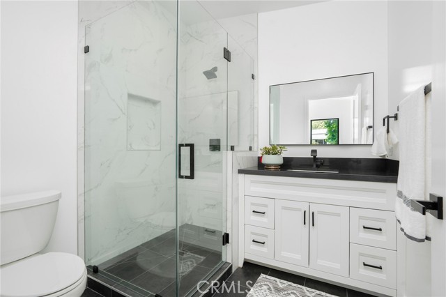 3189 S Bentley Avenue, Los Angeles CA: https://media.crmls.org/medias/cbb6f335-21bc-415d-a7ae-eda04d90eae0.jpg