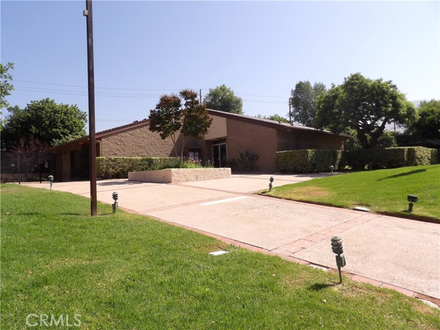 2175 Aspenwood Court, San Bernardino CA: https://media.crmls.org/medias/cbb74b4b-472f-4793-bf5d-fa1ea39de1d3.jpg
