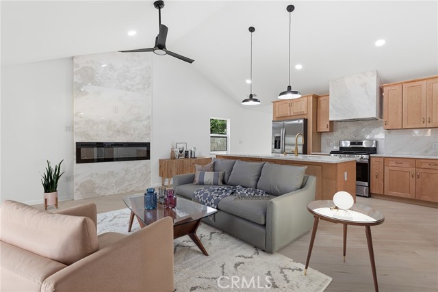 Detail Gallery Image 5 of 33 For 1108 Williamson Ave, Fullerton,  CA 92833 - 4 Beds | 2 Baths